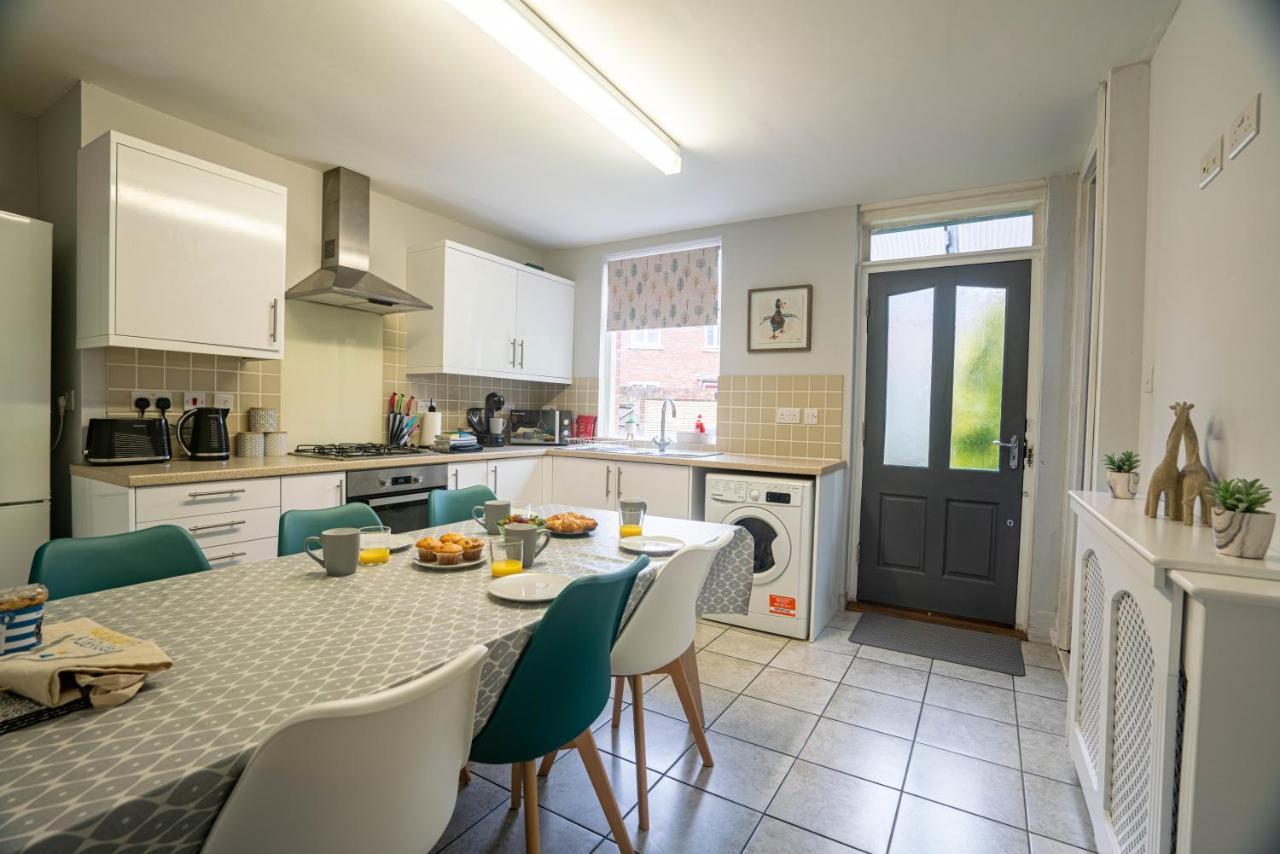 The Becket - Three Bedroom City Centre House With Parking 캔터베리 외부 사진